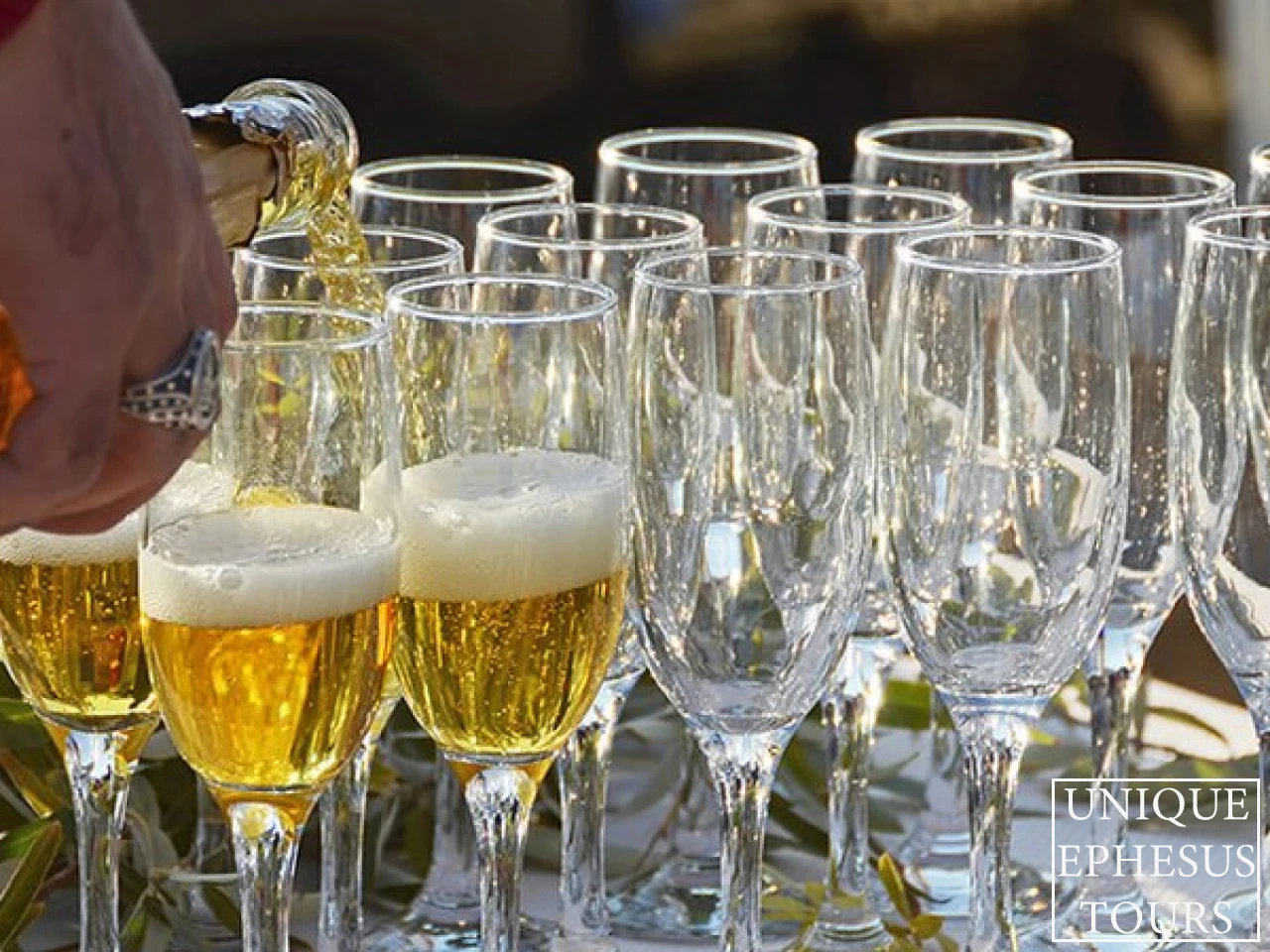 Cappadocia-Hot-Air-Balloon-champagne
