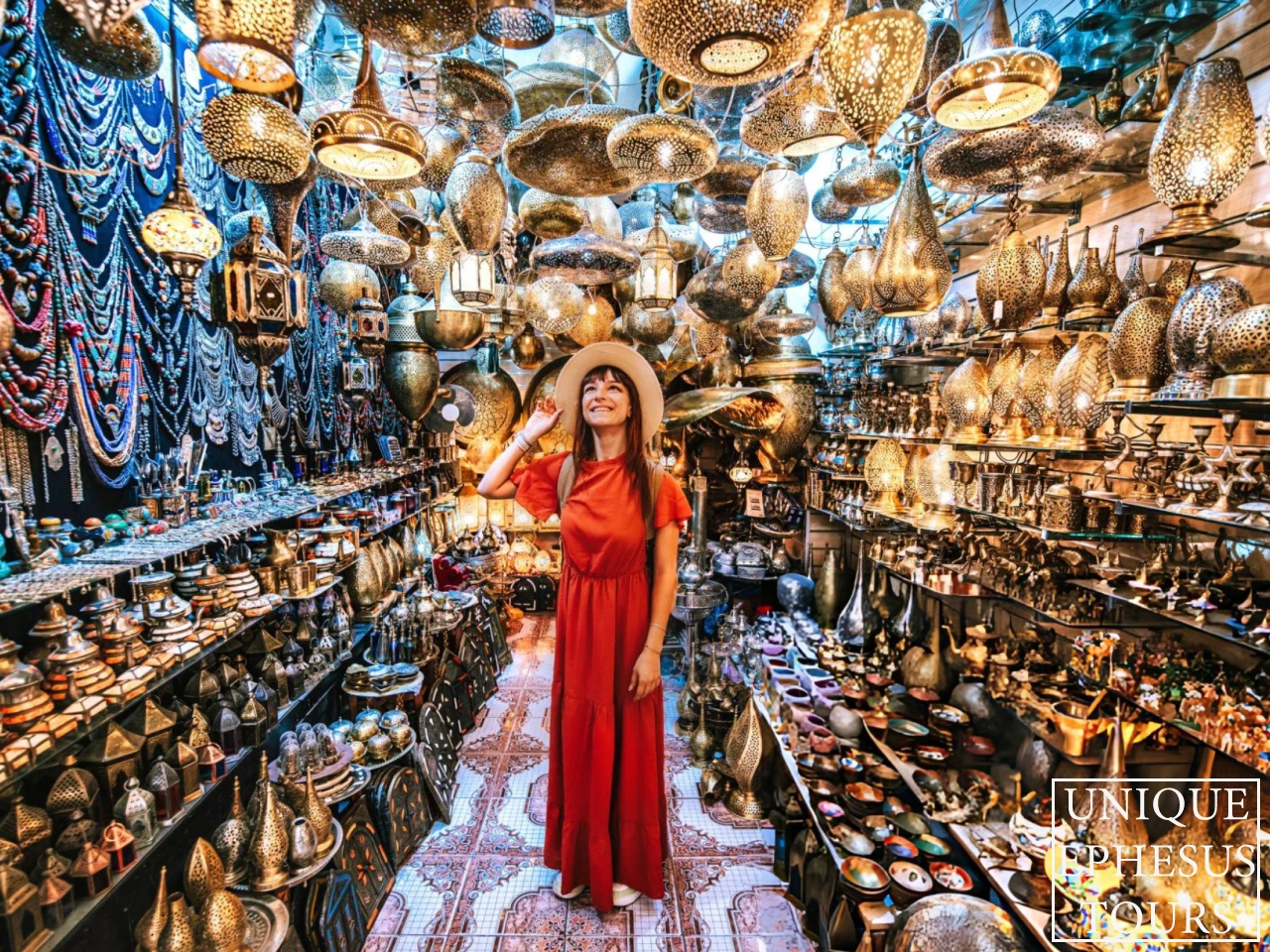 Grand-Bazaar-Lamps-Shop-Istanbul-Turkey
