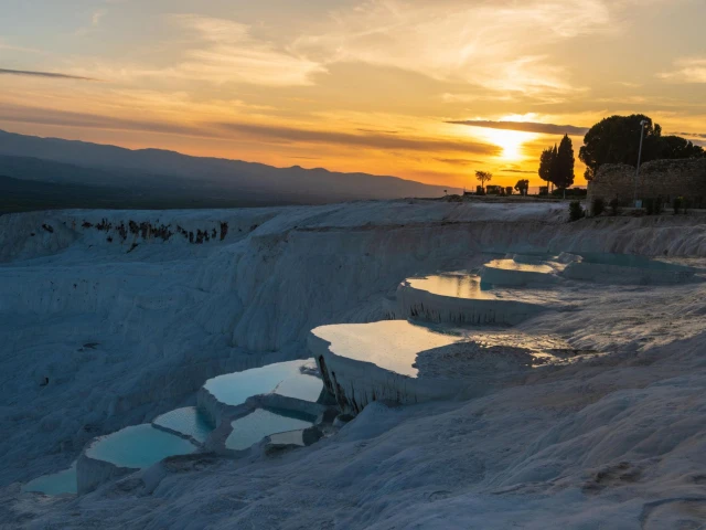 pamukkale-thermal-pools-turkey